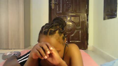 Snapshot of sexy_ariana_2 chatting on January 27, 4:11 pm Ariana online show from January 27, 4:11 pm