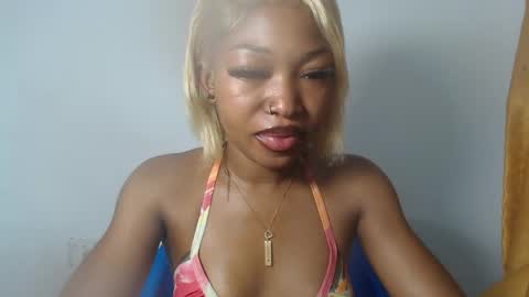 sexy_bluey247 online show from May 23, 3:16 am