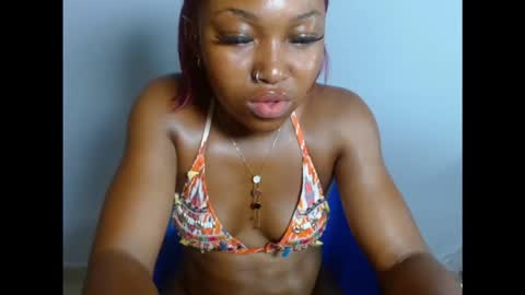 sexy_bluey247 online show from November 10, 6:25 pm