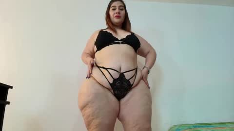 Snapshot of sexy_curvi chatting on January 24, 5:00 pm karla instagram online show from January 24, 5:00 pm