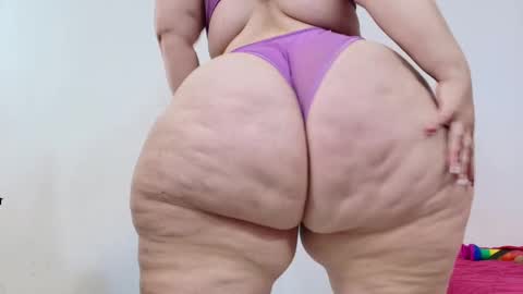 Snapshot of sexy_curvi chatting on February 27, 6:53 pm karla instagram online show from February 27, 6:53 pm