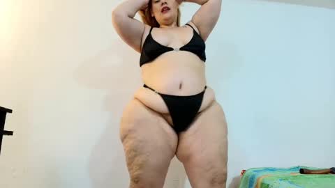 Snapshot of sexy_curvi chatting on February 14, 5:03 pm karla instagram online show from February 14, 5:03 pm