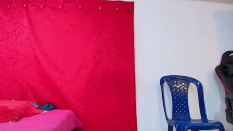Snapshot of sexy_curvi chatting on September 16, 4:37 pm karla instagram online show from September 16, 4:37 pm