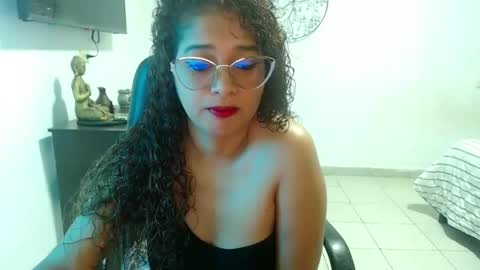 danna gomez online show from March 10, 2:16 pm