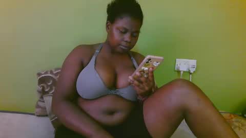 Snapshot of sexy_divana chatting on February 21, 6:07 am sexy_divana online show from February 21, 6:07 am