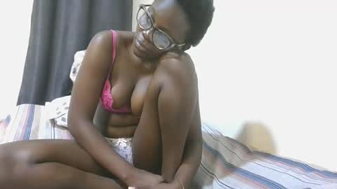 sexy_ivana21 online show from April 16, 9:50 pm