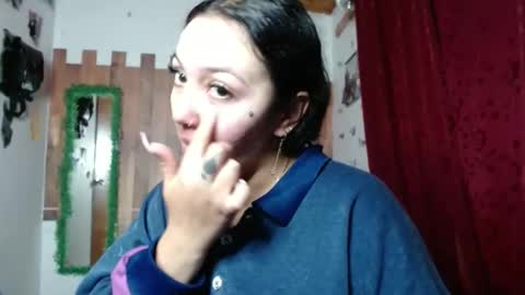 Snapshot of sexy_lolas chatting on January 6, 5:52 am sexy lolas online show from January 6, 5:52 am