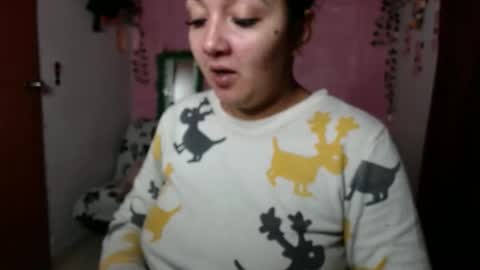 Snapshot of sexy_lolas chatting on February 25, 2:03 am sexy lolas online show from February 25, 2:03 am