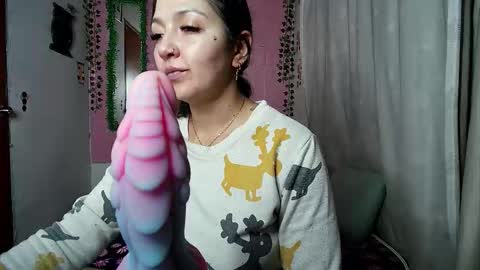 sexy lolas online show from November 30, 6:17 am