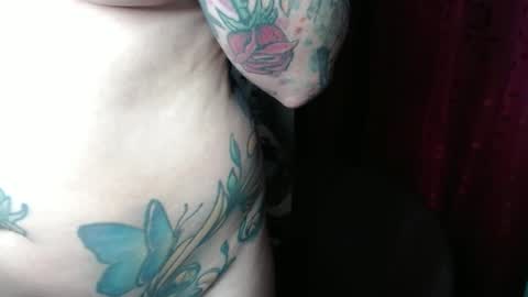 Snapshot of sexy_lolas chatting on March 2, 12:20 am sexy lolas online show from March 2, 12:20 am