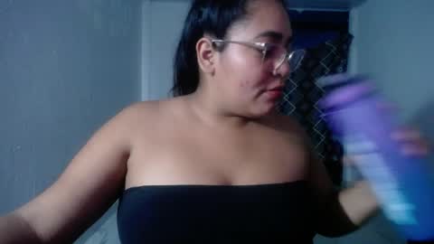 SIRENA LOVE online show from April 3, 5:38 am