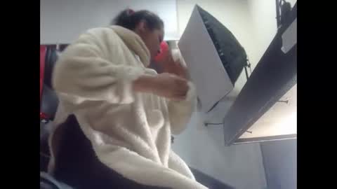 Snapshot of sexy_mature_hot01 chatting on October 13, 12:08 pm MARIPOSA online show from October 13, 12:08 pm