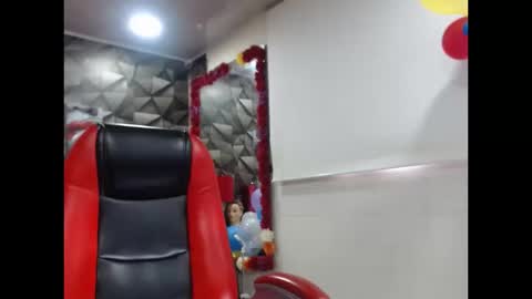 Snapshot of sexy_mature_hot01 chatting on October 18, 2:31 pm MARIPOSA online show from October 18, 2:31 pm