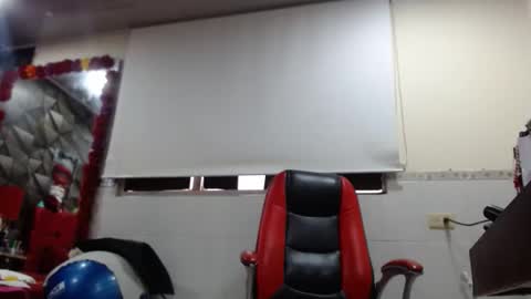 MARIPOSA online show from November 17, 12:06 pm