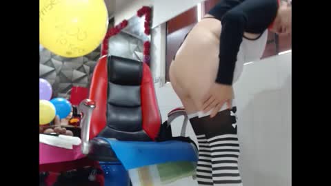 Snapshot of sexy_mature_hot01 chatting on October 9, 3:27 pm MARIPOSA online show from October 9, 3:27 pm
