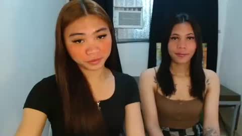 Snapshot of sexy_mikaxoxo chatting on October 8, 2:38 am mika online show from October 8, 2:38 am