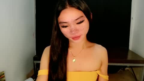 Snapshot of sexy_mikaxoxo chatting on February 25, 7:31 am mika online show from February 25, 7:31 am