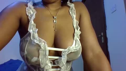 Snapshot of sexy_natallie chatting on February 21, 7:55 am natallie online show from February 21, 7:55 am