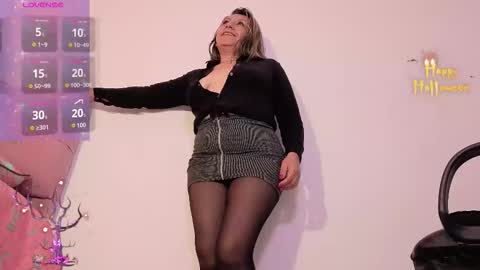 miss natasha online show from October 22, 2:00 pm