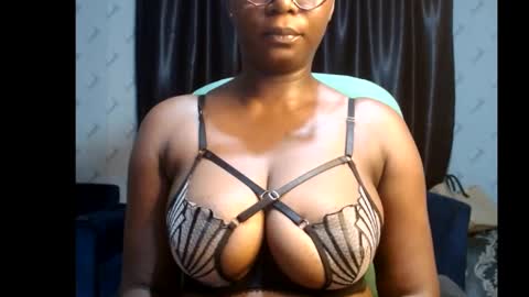 zoe online show from February 13, 6:05 pm