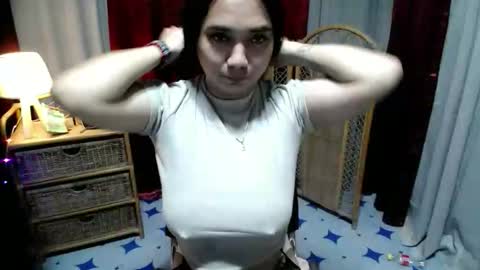 angela online show from April 8, 11:01 am