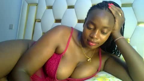 Snapshot of sexy_siera chatting on February 22, 7:43 pm laura online show from February 22, 7:43 pm