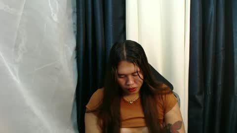 SOFIE  The woman who lives in the province online show from May 11, 12:07 pm