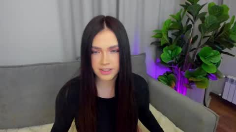 Lou online show from April 14, 9:26 pm