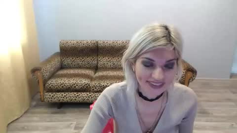 sexybeatriice online show from November 27, 8:06 am