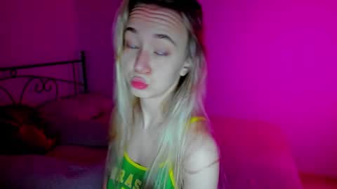 Snapshot of sexycocobutt chatting on January 16, 7:17 am Sophia online show from January 16, 7:17 am