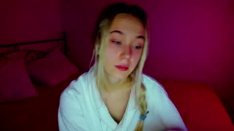 Snapshot of sexycocobutt chatting on February 22, 9:34 am Sophia online show from February 22, 9:34 am