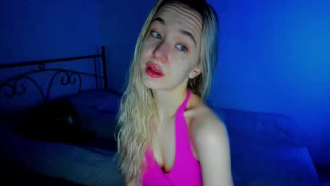 Snapshot of sexycocobutt chatting on January 9, 7:52 am Sophia online show from January 9, 7:52 am