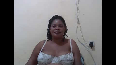 Snapshot of sexydove2 chatting on September 13, 7:11 pm EMILY online show from September 13, 7:11 pm