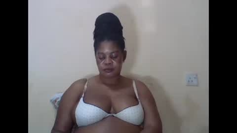 Snapshot of sexydove2 chatting on February 26, 7:08 pm EMILY online show from February 26, 7:08 pm