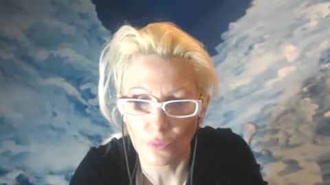 ENI pvt moan your name  WHEN I M NOT online you tell me in SNAPCHAT deal yes add me...  FREE TWITTER magiconline101...... online show from January 10, 8:26 pm