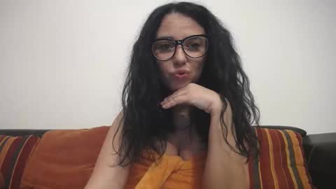 Snapshot of sexyerikka chatting on December 4, 2:09 am Eva online show from December 4, 2:09 am