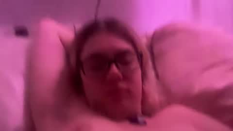 sexyflower21555 online show from December 3, 4:35 am