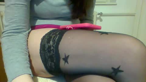 Snapshot of sexyfootlady chatting on March 4, 8:49 pm sexyfootlady online show from March 4, 8:49 pm