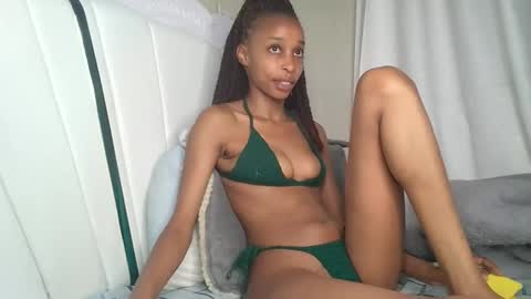 sexygirlvanilla online show from December 1, 6:10 pm