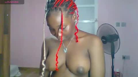 Snapshot of sexyhotbody_haileyxx chatting on October 15, 8:00 pm Hailey online show from October 15, 8:00 pm