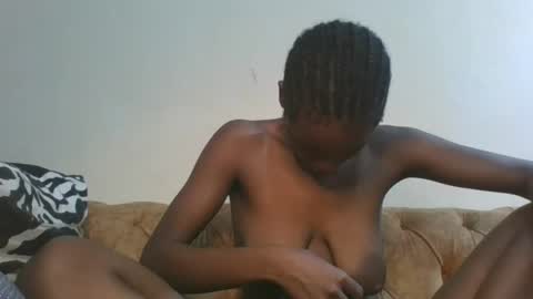 Snapshot of sexyhotgal23 chatting on December 17, 1:50 am REBECCAH online show from December 17, 1:50 am