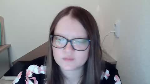 Snapshot of sexykitty_2 chatting on December 4, 2:59 pm Kate online show from December 4, 2:59 pm