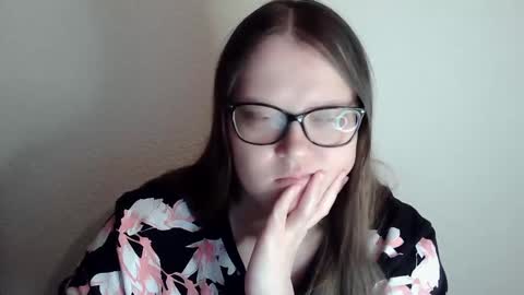 Snapshot of sexykitty_2 chatting on December 14, 4:52 pm Kate online show from December 14, 4:52 pm