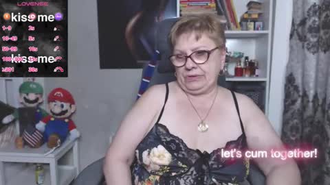 sexylynette4u online show from November 2, 10:51 am