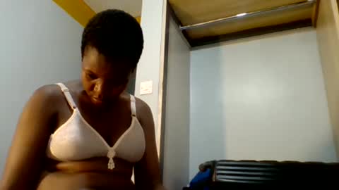 Snapshot of sexymelanin001 chatting on September 25, 1:37 am sexymelanin001 online show from September 25, 1:37 am
