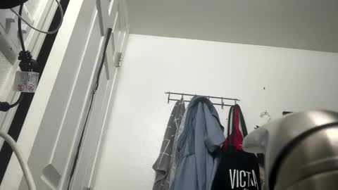 sexymixedcouple9693 online show from September 9, 8:47 am