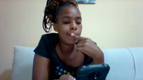 Snapshot of sexyqueen3457132 chatting on February 19, 7:38 pm DOVY ACHIENG online show from February 19, 7:38 pm