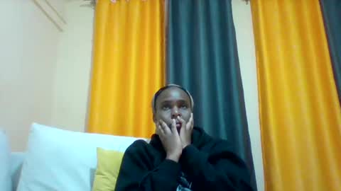 Snapshot of sexyqueen3457132 chatting on January 17, 8:00 pm DOVY ACHIENG online show from January 17, 8:00 pm