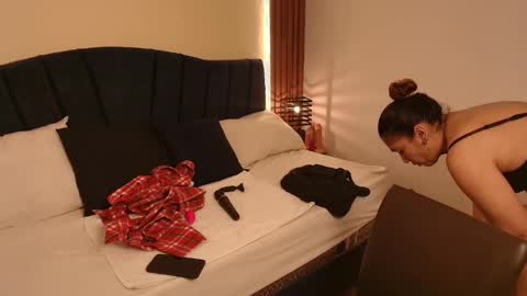 R A C H E L online show from March 27, 11:55 am