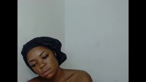 sexyxmilfx online show from February 22, 11:38 pm